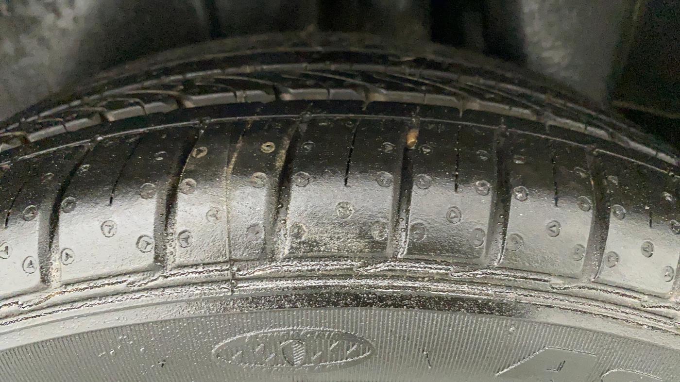 2018 Maruti Ciaz ALPHA 1.5 SHVS PETROL, Petrol, Manual, 60,556 km, Left Rear Tyre Tread