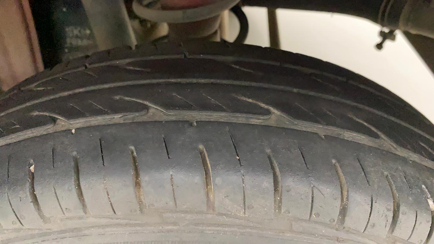 2012 Maruti Alto LXI, Petrol, Manual, 61,617 km, Left Rear Tyre Tread