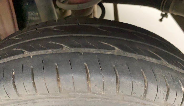 2012 Maruti Alto LXI, Petrol, Manual, 61,617 km, Left Rear Tyre Tread
