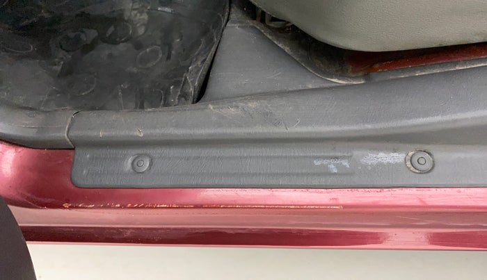 2012 Maruti Alto LXI, Petrol, Manual, 61,617 km, Left running board - Paint is slightly faded