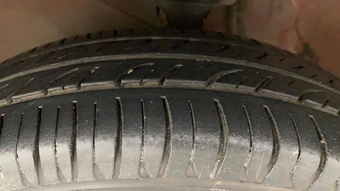2012 Maruti Alto LXI, Petrol, Manual, 61,617 km, Left Front Tyre Tread