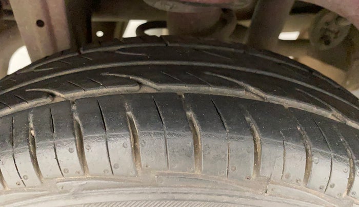 2012 Maruti Alto LXI, Petrol, Manual, 61,617 km, Right Rear Tyre Tread
