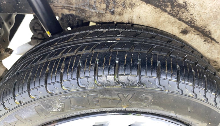 2016 Maruti Wagon R 1.0 VXI, Petrol, Manual, 45,423 km, Right Rear Tyre Tread