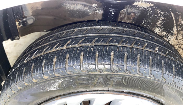 2016 Maruti Wagon R 1.0 VXI, Petrol, Manual, 45,423 km, Left Front Tyre Tread