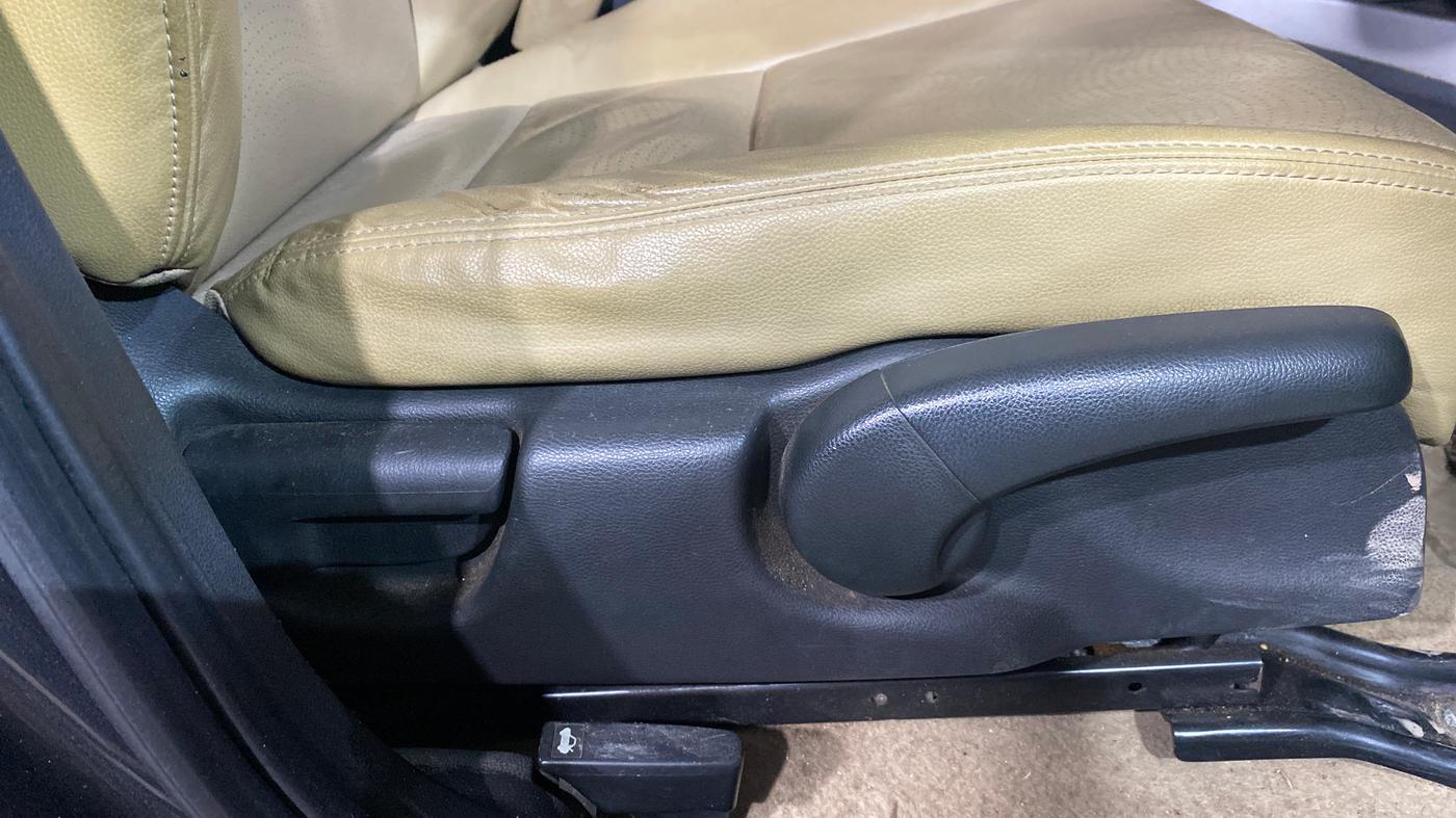 2019 Honda City 1.5L I-VTEC ZX CVT, Petrol, Automatic, 62,767 km, Driver Side Adjustment Panel
