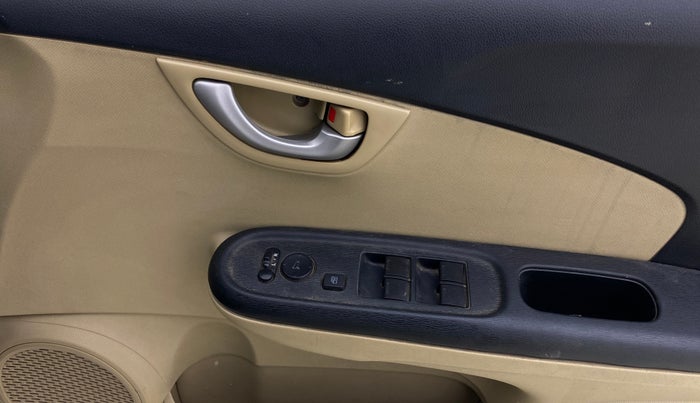 2016 Honda Brio VX MT, Petrol, Manual, 90,438 km, Driver Side Door Panels Control