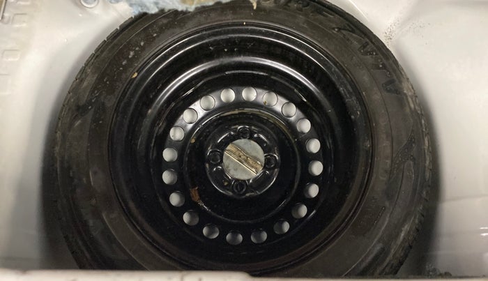 2016 Honda Brio VX MT, Petrol, Manual, 90,438 km, Spare Tyre