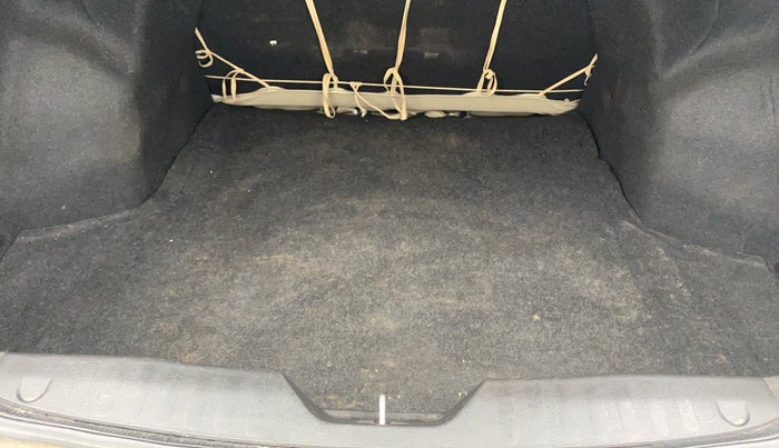 2016 Maruti Ciaz VXI+, Petrol, Manual, 35,074 km, Boot Inside