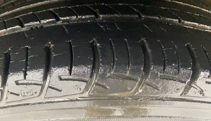 2016 Maruti Ciaz VXI+, Petrol, Manual, 35,074 km, Left Front Tyre Tread