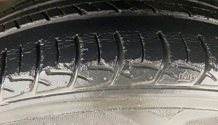 2016 Maruti Ciaz VXI+, Petrol, Manual, 35,074 km, Right Front Tyre Tread