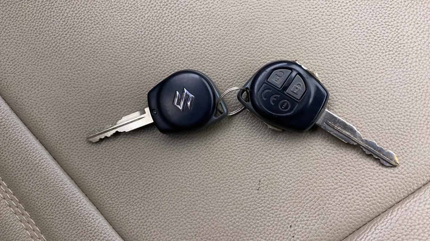 2016 Maruti Ciaz VXI+, Petrol, Manual, 35,074 km, Key Close Up