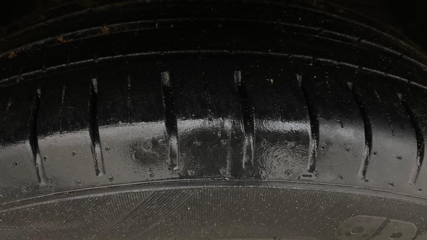 2020 Toyota Glanza V CVT, Petrol, Automatic, 42,083 km, Right Front Tyre Tread