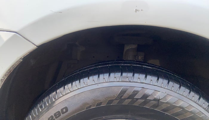 2016 Maruti Swift LXI (O), Petrol, Manual, 64,386 km, Left Front Tyre Tread