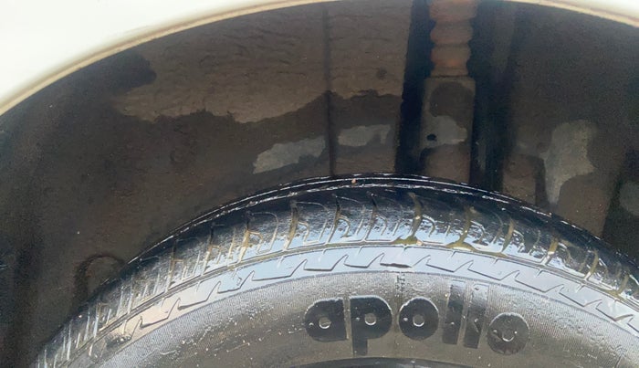 2016 Maruti Swift LXI (O), Petrol, Manual, 64,386 km, Left Rear Tyre Tread