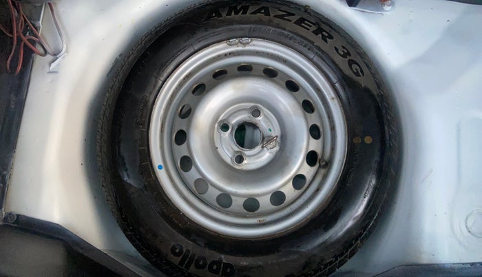 2016 Maruti Swift LXI (O), Petrol, Manual, 64,386 km, Spare Tyre