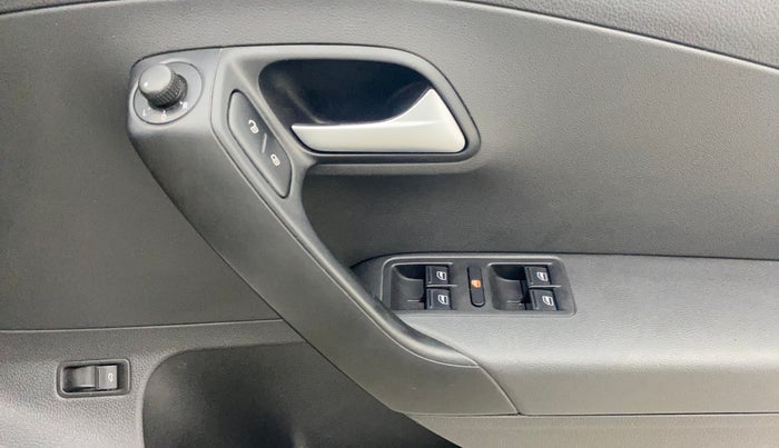 2018 Volkswagen Vento COMFORTLINE 1.6, Petrol, Manual, 44,789 km, Driver Side Door Panels Control