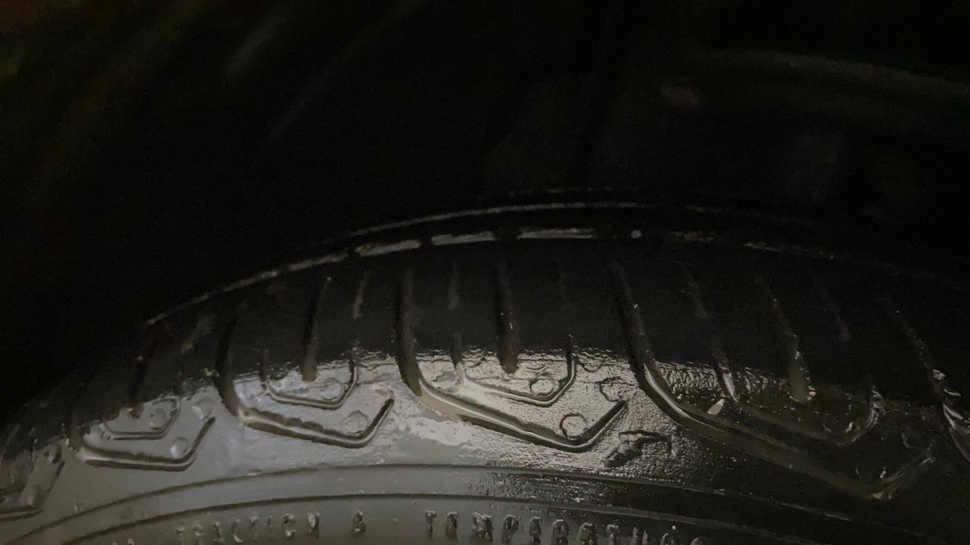 2022 Tata TIGOR XZ PLUS CNG LEATHERETTE PACK, CNG, Manual, 48,894 km, Right Front Tyre Tread
