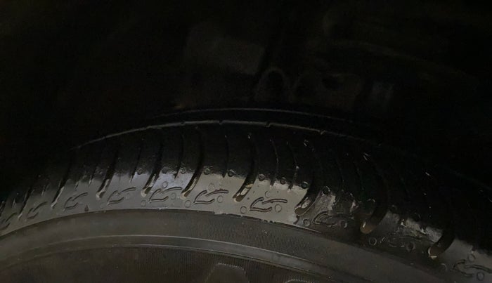 2022 Tata TIGOR XZ PLUS CNG LEATHERETTE PACK, CNG, Manual, 48,712 km, Left Front Tyre Tread