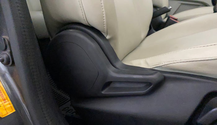 2022 Tata TIGOR XZ PLUS CNG LEATHERETTE PACK, CNG, Manual, 48,712 km, Driver Side Adjustment Panel