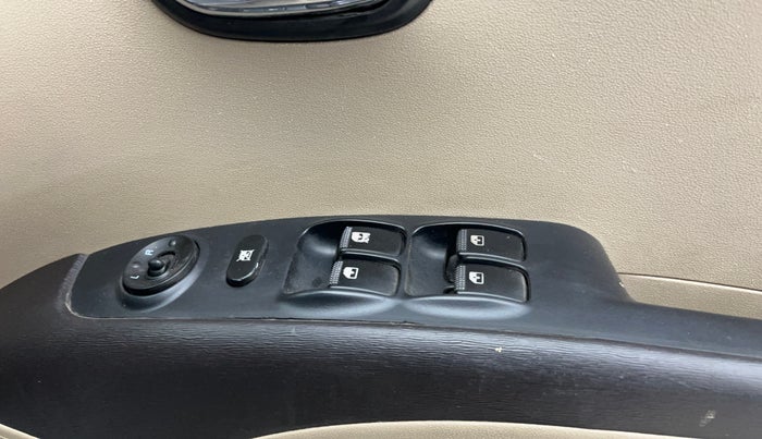 2012 Hyundai i10 SPORTZ 1.2, Petrol, Manual, 90,733 km, Driver Side Door Panels Control