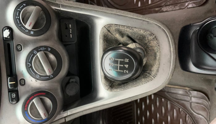 2012 Hyundai i10 SPORTZ 1.2, Petrol, Manual, 90,733 km, Gear Lever