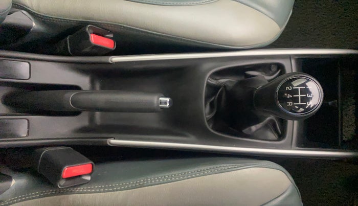 2016 Maruti Baleno ALPHA PETROL 1.2, Petrol, Manual, 56,200 km, Gear Lever