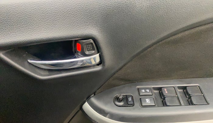 2016 Maruti Baleno ALPHA PETROL 1.2, Petrol, Manual, 56,200 km, Driver Side Door Panels Control