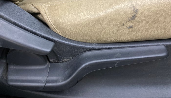 2021 Honda Amaze 1.2L I-VTEC VX CVT, Petrol, Automatic, 39,231 km, Driver Side Adjustment Panel