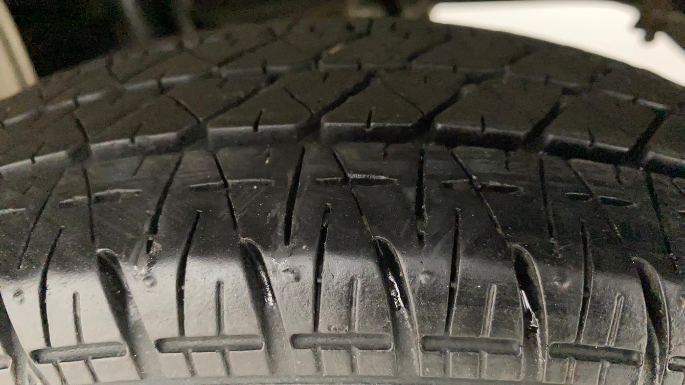 2020 Maruti Alto LXI OPT CNG, CNG, Manual, 84,644 km, Left Rear Tyre Tread