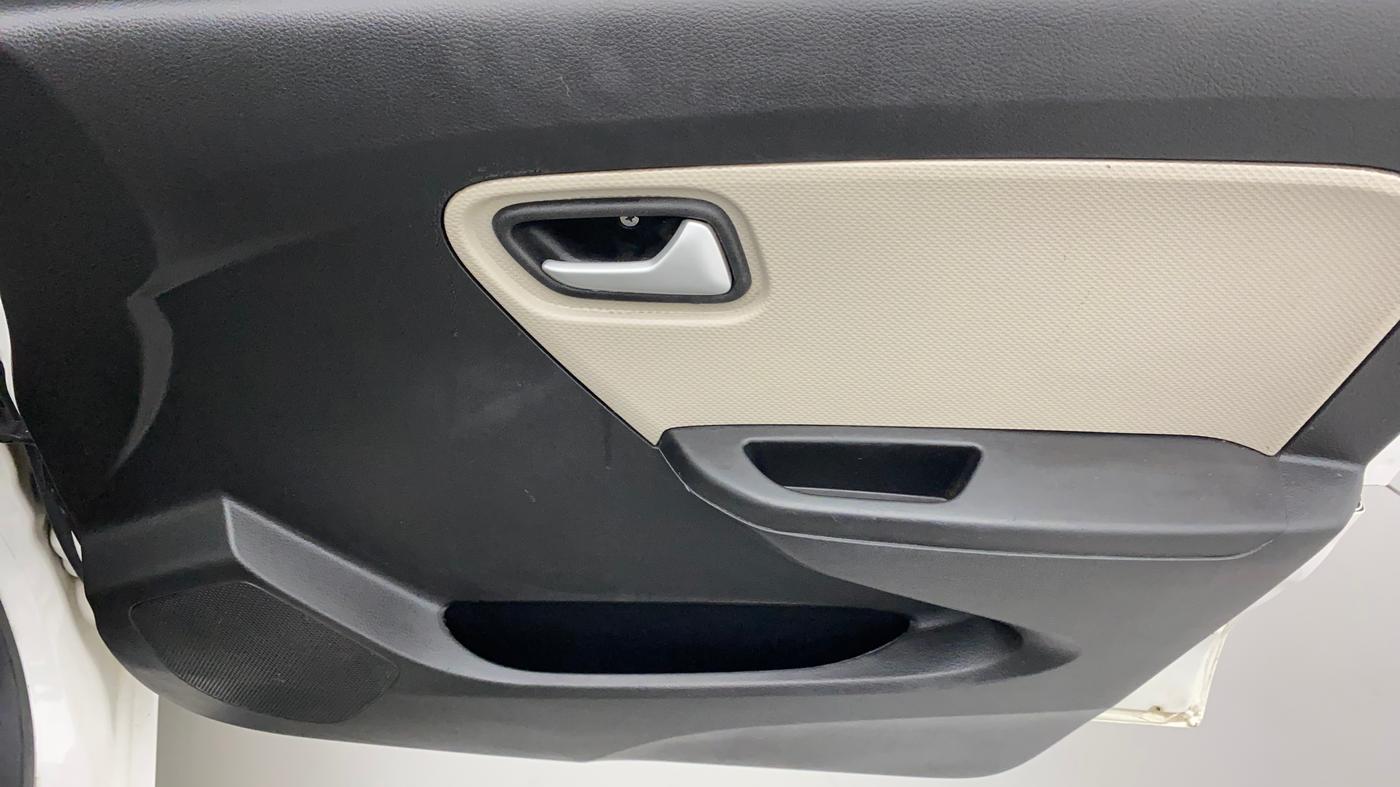2020 Maruti Alto LXI OPT CNG, CNG, Manual, 84,644 km, Driver Side Door Panels Control