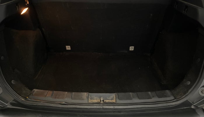 2021 Tata NEXON XM SUNROOF PETROL, Petrol, Manual, 82,040 km, Boot Inside