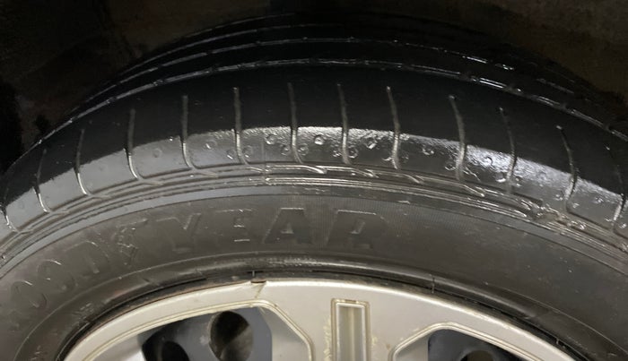 2021 Tata NEXON XM SUNROOF PETROL, Petrol, Manual, 82,040 km, Right Rear Tyre Tread