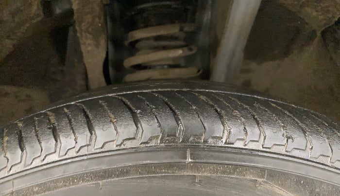 2021 Renault Kiger RXT TURBO CVT, Petrol, Automatic, 25,660 km, Right Front Tyre Tread