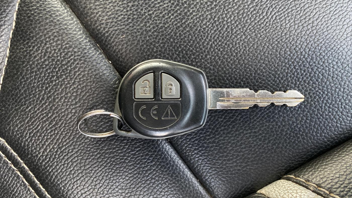 2020 Maruti Swift VXI, Petrol, Manual, 68,128 km, Key Close Up