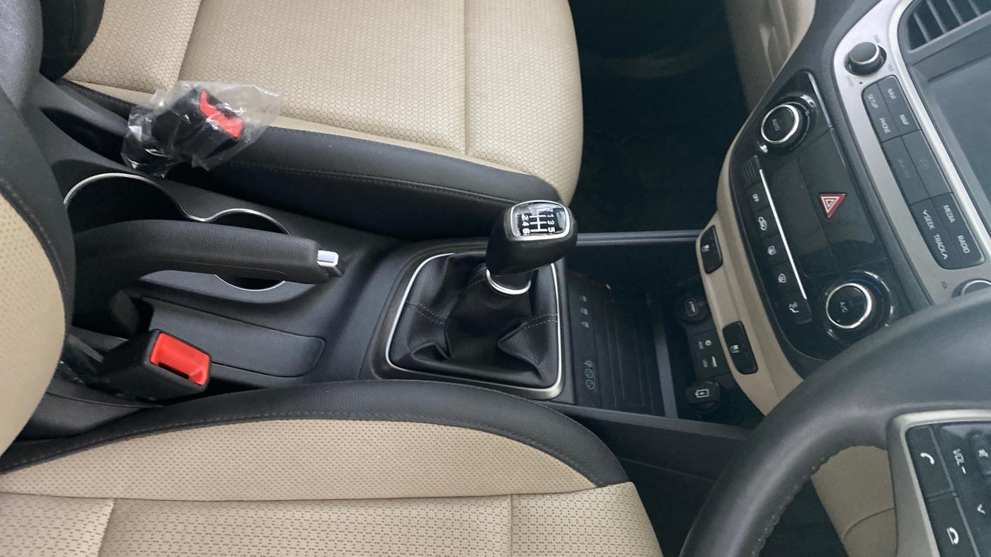 2019 Hyundai Verna 1.6 VTVT SX O, Petrol, Manual, 21,169 km, Gear Lever