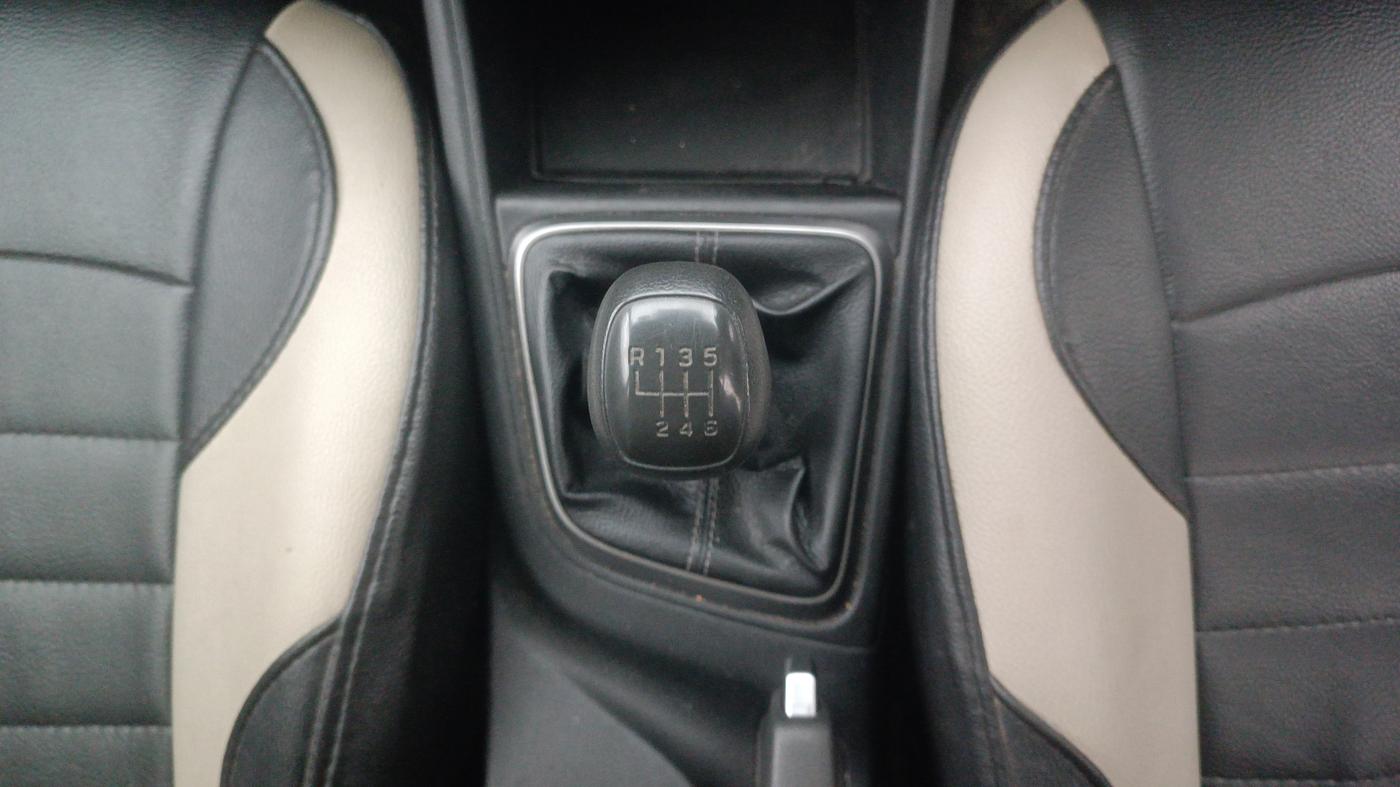2019 Hyundai Verna 1.6 VTVT SX, Petrol, Manual, 36,892 km, Gear Lever