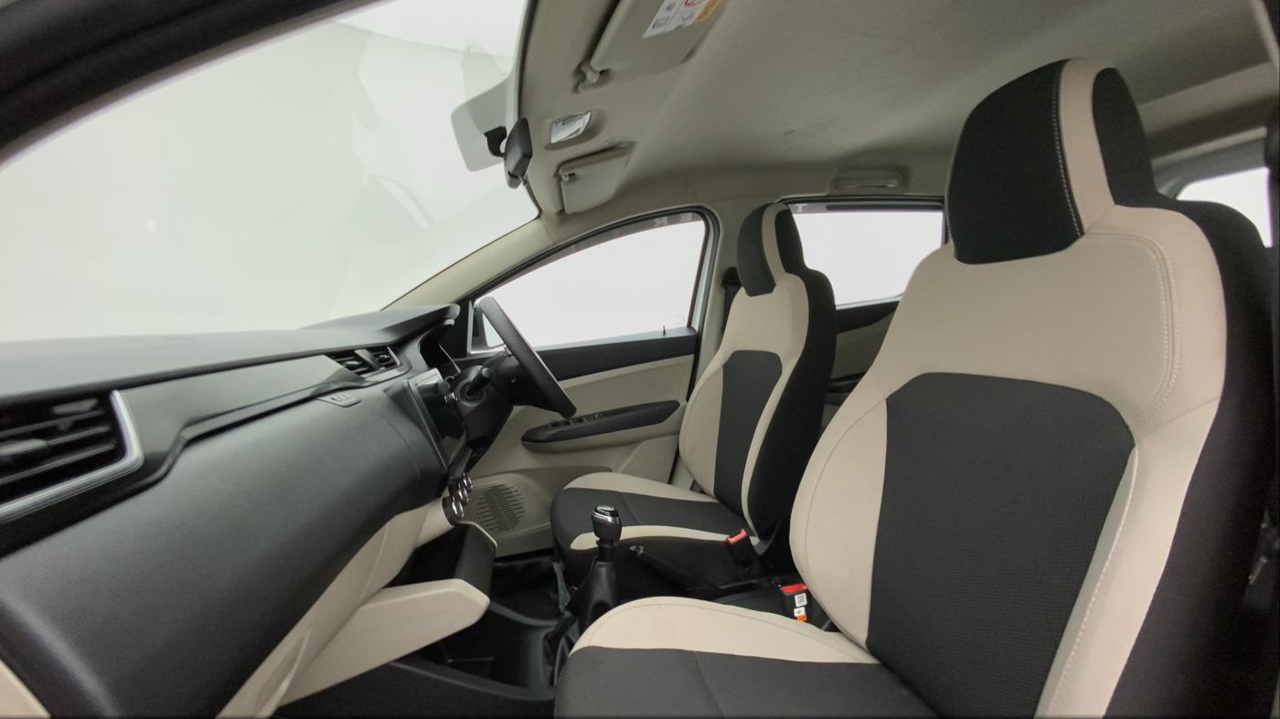 2022 Renault TRIBER RXT, Petrol, Manual, 14,386 km, Right Side Front Door Cabin