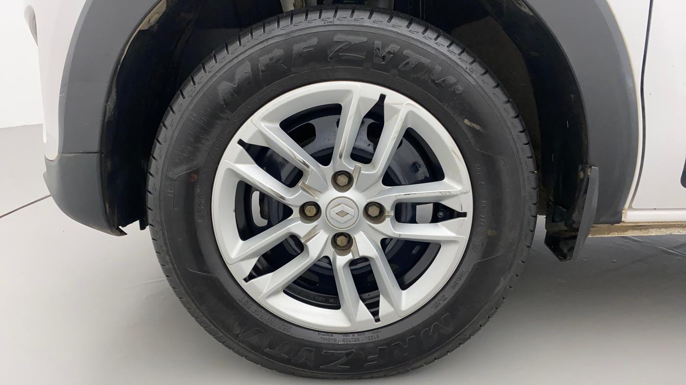 2022 Renault TRIBER RXT, Petrol, Manual, 14,386 km, Left Front Wheel