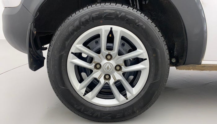 2022 Renault TRIBER RXT, Petrol, Manual, 14,386 km, Right Rear Wheel