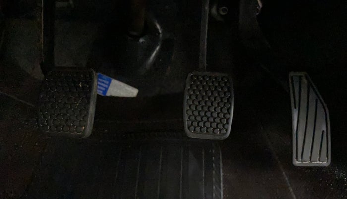 2015 Maruti Alto K10 VXI, Petrol, Manual, 17,120 km, Pedals