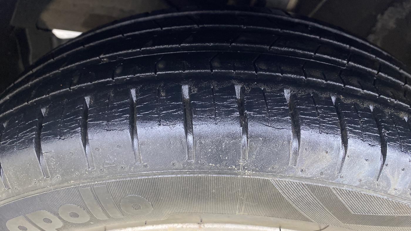 2017 Maruti Baleno ALPHA PETROL 1.2, Petrol, Manual, 11,561 km, Left Front Tyre Tread