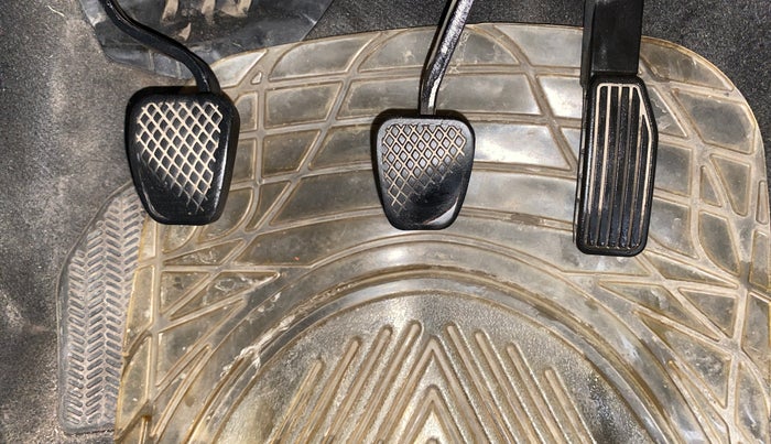 2016 Honda Jazz 1.2L I-VTEC SV, Petrol, Manual, 1,27,663 km, Pedals