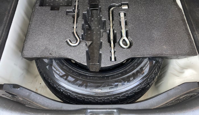 2016 Honda Jazz 1.2L I-VTEC SV, Petrol, Manual, 1,27,663 km, Spare Tyre