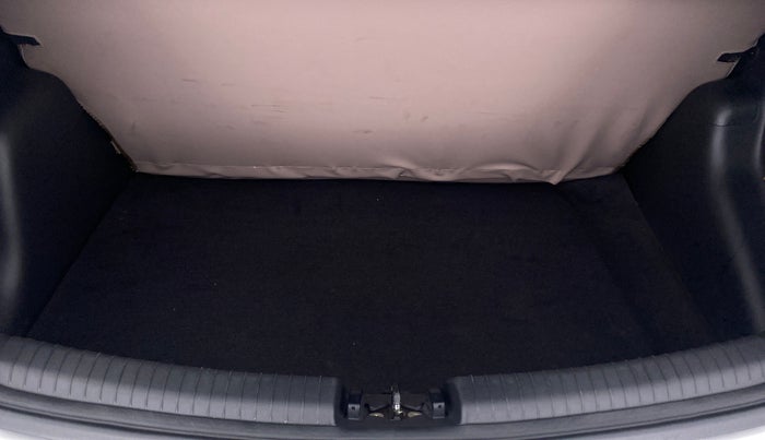 2018 Hyundai Grand i10 SPORTZ 1.2 KAPPA VTVT, Petrol, Manual, 19,102 km, Boot Inside