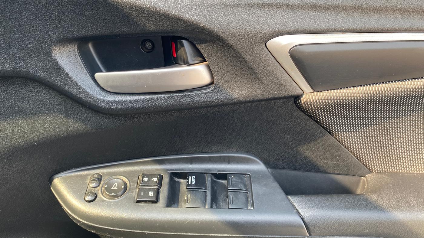 2018 Honda WR-V 1.2L I-VTEC VX MT, CNG, Manual, 48,832 km, Driver Side Door Panels Control