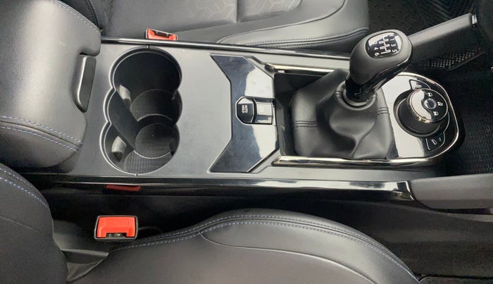 2022 Tata Safari XZ PLUS DARK EDITION, Diesel, Manual, 46,235 km, Gear Lever