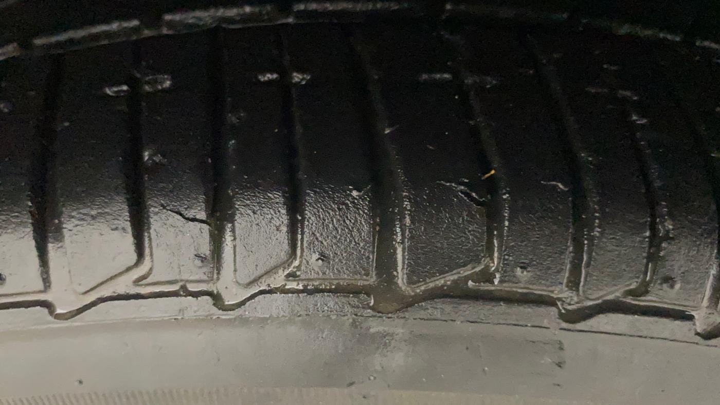 2021 Tata TIGOR XZA PLUS PETROL, Petrol, Automatic, 22,399 km, Right Front Tyre Tread