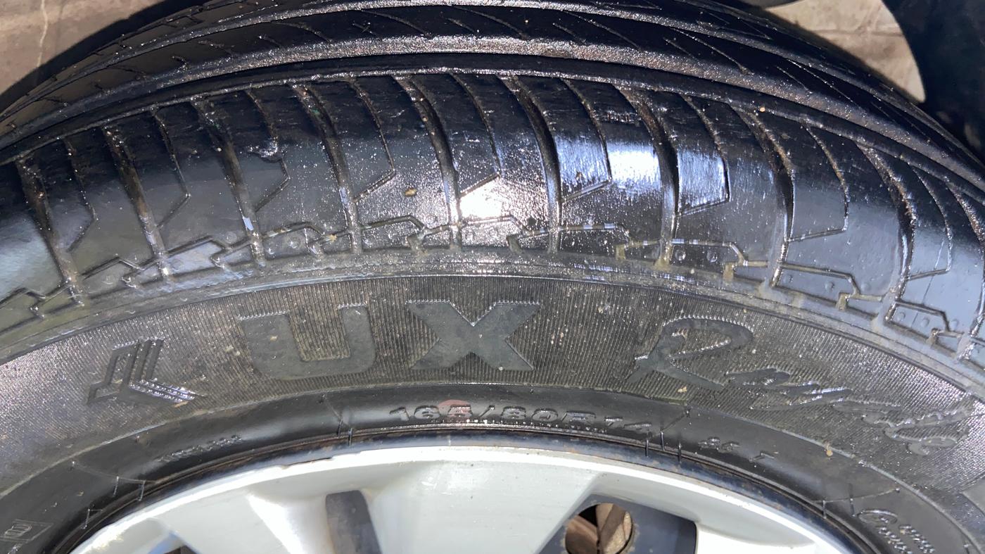 2022 Maruti Swift VXI, Petrol, Manual, 27,747 km, Right Front Tyre Tread