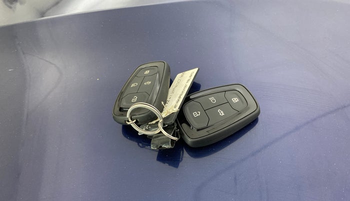 2022 Tata ALTROZ XZA PLUS, Petrol, Automatic, 19,931 km, Key Close Up
