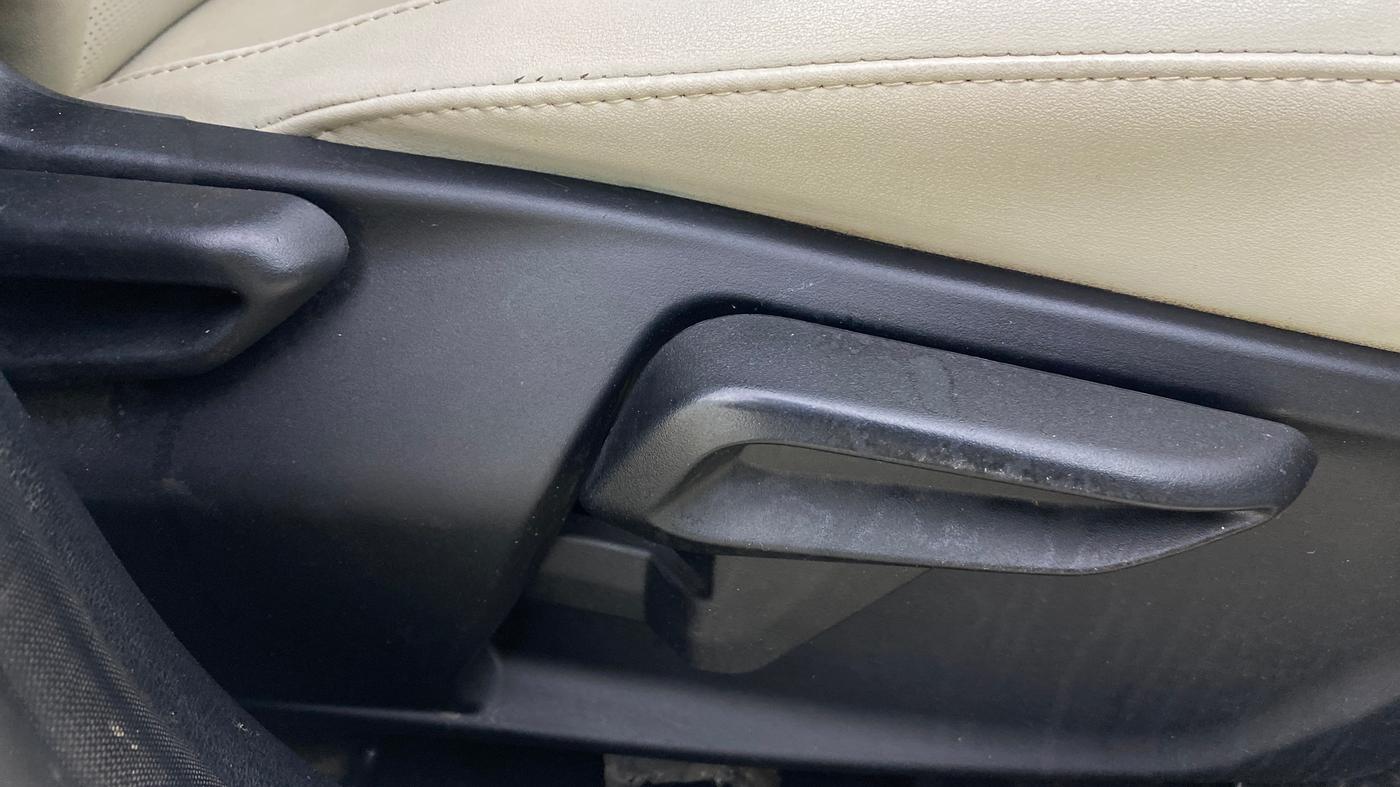 2024 Tata TIGOR XZA Plus iCNG , CNG, Automatic, 36,555 km, Driver Side Adjustment Panel